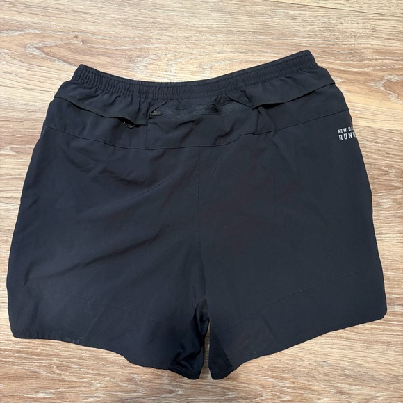 New Balance Men's Impact Run 7 Inch Short (Black) - Picture 2 of 2